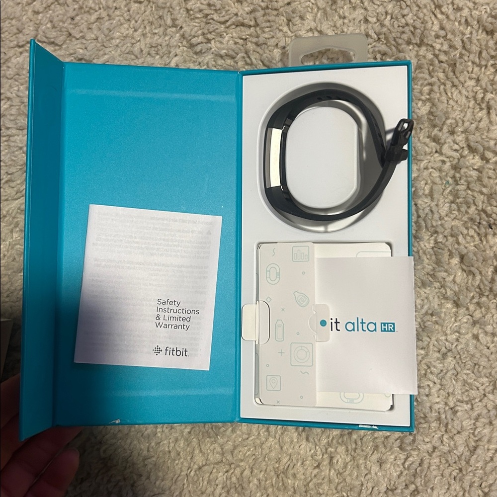 Fitbit Alta Watch - Picture 3 of 5